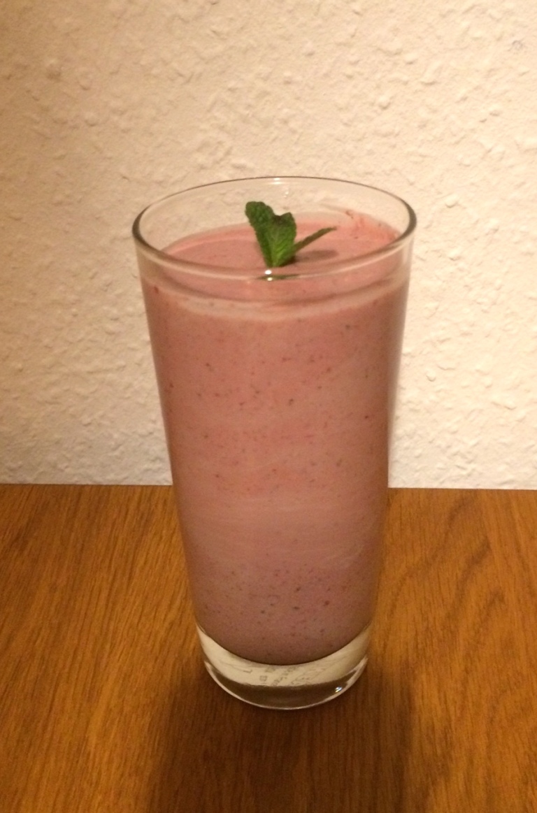 Erdbeer-Minze-Smoothie – Der FIT Blog